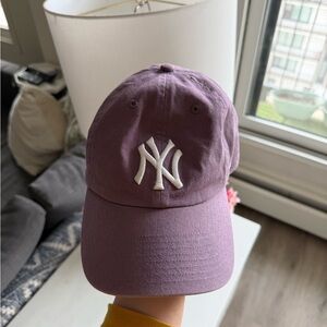 New York Yankees Adjustable Baseball Cap – Mauve/Purple – MLB